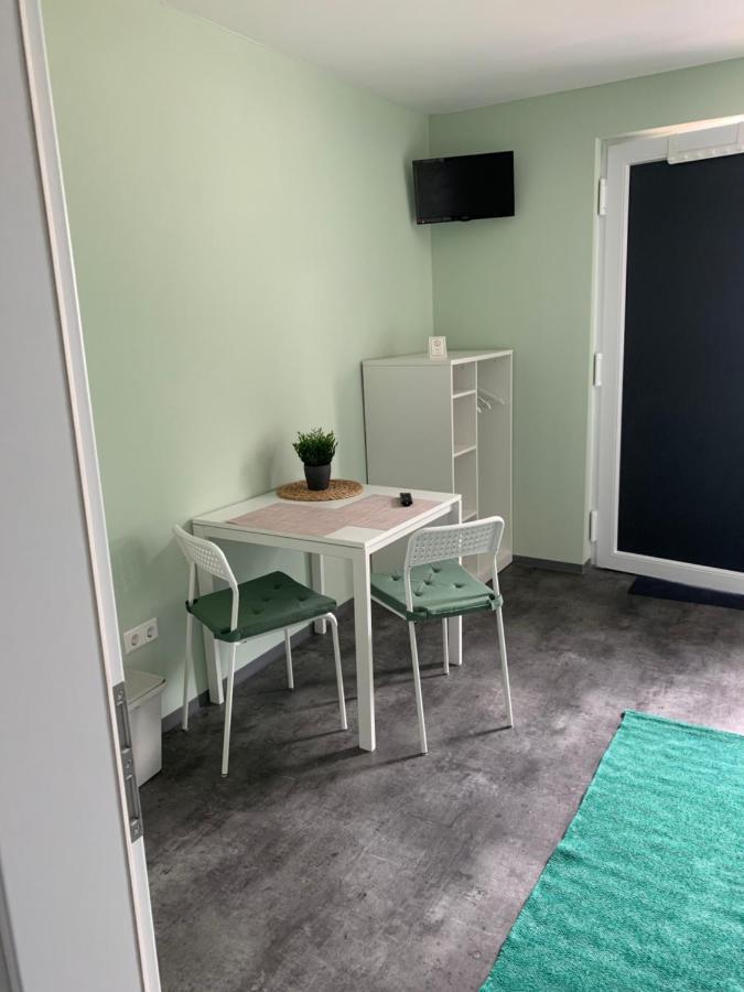 Ullis Pension Fuer Monteure & Handwerker Malsch  ภายนอก รูปภาพ