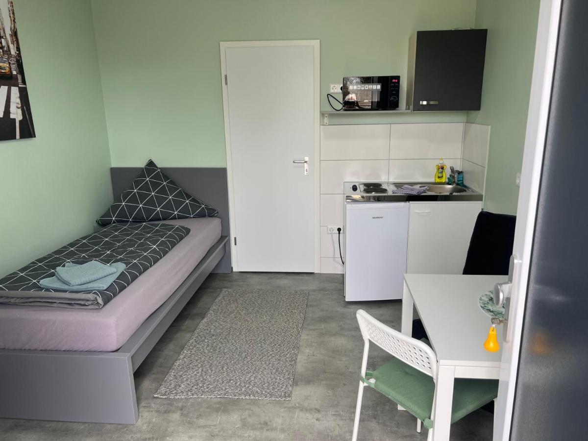 Ullis Pension Fuer Monteure & Handwerker Malsch  ภายนอก รูปภาพ